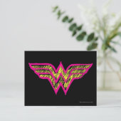 Carte Postale Wonder Woman Logo couleur rose et jaune (Debout devant)