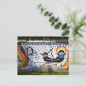 Carte Postale Worm Girl (Debout devant)