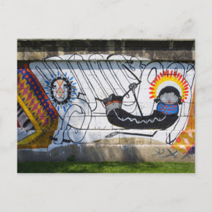 Carte Postale Worm Girl