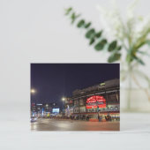Carte Postale Wrigley Field - Nuit (Debout devant)