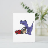 Carte Postale XX- T-rex Dinosaure Poussant la tondeuse de pelous (Debout devant)