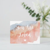 Carte Postale You Are Loved postcard (Debout devant)