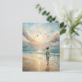 Carte Postale Young Boy on Beach (Debout devant)