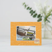 Carte Postale Yu DIS rouge un. (Debout devant)