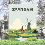 Carte Postale Zaandam, Pays-Bas Windmills Voyage Vintage<br><div class="desc">Entrez dans le charme pittoresque de la campagne hollandaise avec cette carte postale vintage qui met en vedette les moulins à vent emblématiques de Zaandam. Ces moulins à vent historiques, situés à côté de champs verdoyants et de voies navigables tranquilles, capturent l'essence de la vie traditionnelle hollandaise. Avec son design...</div>