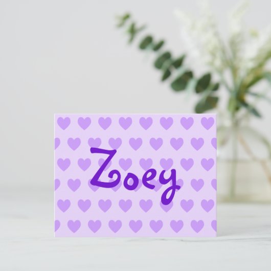 Carte Postale Zoey en violet (Debout devant)
