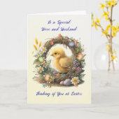 Carte Poule de Pâques de nièce et de mari dans la couron (Fleur jaune)