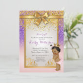 Carte pourpre rose de baby shower d'or (Debout devant)