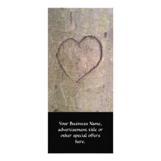 Carte Publicitaire Coeur sculpté dans un arbre