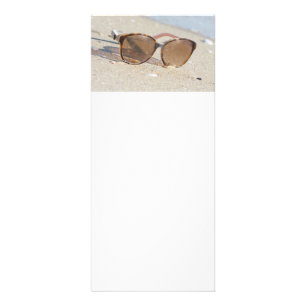 Carte Publicitaire Lunettes de soleil sur la plage