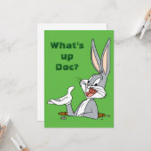Carte QU'EST-CE QU'IL SE PASSE DOC?™ BUGS BUNNY™ Terrier (Devant/Arrière en situation)