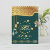 Carte Ramadan Kareem Calligraphie arabe verte dorée (Debout devant)