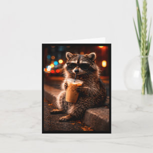 Carte Raton laveur buvant du café glacé drôle de panda d