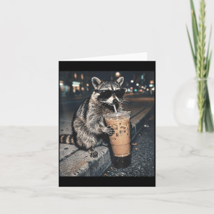 Carte Raton laveur buvant un café glacé Mème d'animal dr