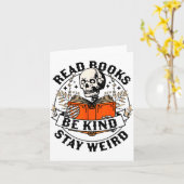 Carte Read Books Be Kind Stay Weird Skeleton Reading Hal (Fleur jaune)