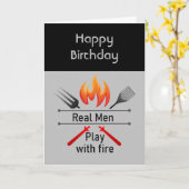 Carte Real Men Jouer avec Fire Fun BBQ Anniversaire (Fleur jaune)