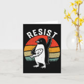 Carte Résiste à la rétro de pingouin Résiste graphique (Fleur jaune)