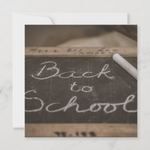 Carte Retour à l'école sur un tableau d'école ancien