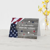 Carte Retraite du drapeau militaire sur le bois avec éto (Fleur jaune)