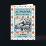 Carte Rêver avec le bon anniversaire des gens<br><div class="desc">Salutation d'anniversaire amusante pour quelqu'un qui se retrouve dans les ennuis. Vintage photo de groupe en noir et blanc de gars dans un kiosque à photos jalopy. Carte frontale: Parfois, une mauvaise idée n'est mauvaise que parce que vous ne traînez pas les bonnes personnes - ou ne buvez pas assez...</div>
