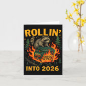 Carte Rollin’ Into 2026 Funny Raccoon Dumpster Fire (Fleur jaune)