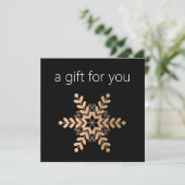 Carte Rose Gold Snowflake certificat cadeau de vacances (Debout devant)