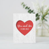 Carte rouge de Saint-Valentin de coeur (Debout devant)