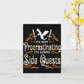 Carte Rpg Gamer Not Procrastinating Side Quest Funny Men (Fleur jaune)