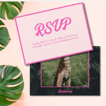 Carte RSVP Bat mitzvah rose néon tropical<br><div class="desc">Invitation vos invités dans le style avec ces cartes de boîtier RSVP Bat mitzvah rose néon personnalisées avec vos informations. Le design présente des feuilles de palmiers verts sur le dos, une étoile de David, et un texte rose personnalisé pour partager les détails de votre événement. Entrez l'outil de conception...</div>