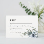 Carte RSVP bleu pâle à aquarelle florale (Debout devant)