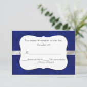Carte RSVP de mariage Chic Blue Snowflakes (Debout devant)