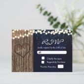 Carte RSVP de mariage de coeur sculpté dans un arb (Debout devant)