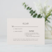 Carte RSVP de mariage de simplicité beige (Debout devant)