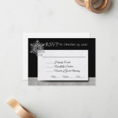 Carte RSVP de mariage hivernal de Snowflake Diamon (Devant/Arrière en situation)