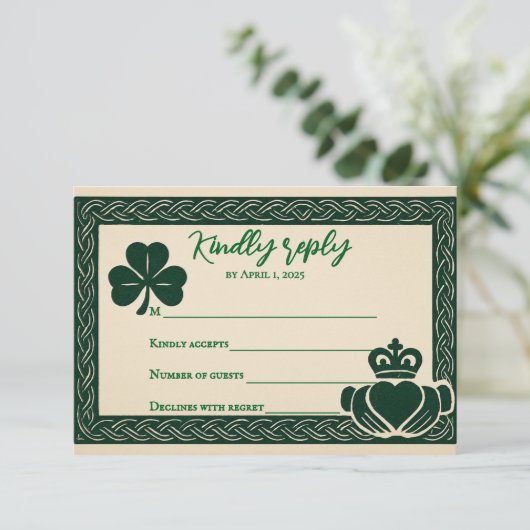 Carte RSVP de mariage irlandais (Debout devant)