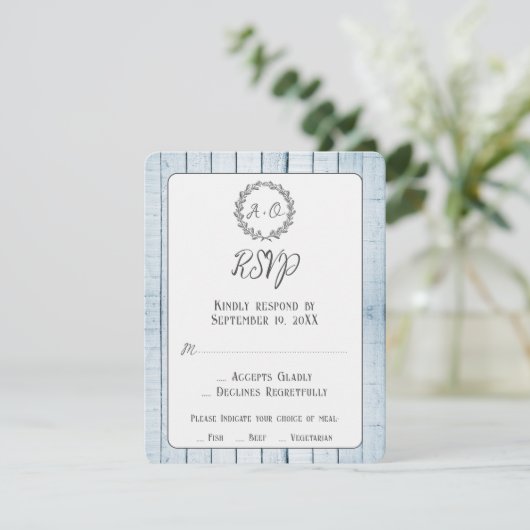 Carte RSVP de mariage Monogramme rustique bleu (Debout devant)