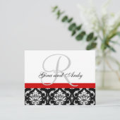 Carte RSVP de mariage Rouge Damas Monogramme & Nom (Debout devant)