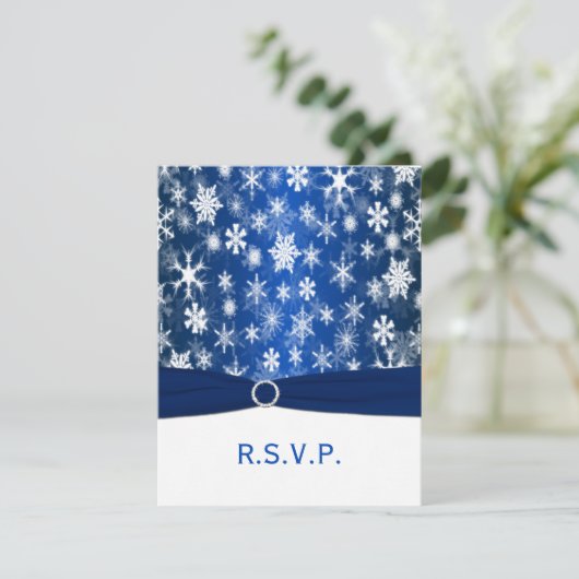 Carte RSVP IMPRIMÉE RIBBON Bleu, Snowflakes Blancs (Debout devant)