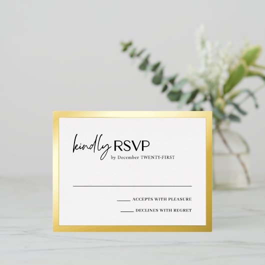 Carte RSVP Mariage moderne chic Foil (Debout devant)