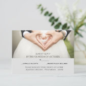 Carte RSVP Personnalisée Simple Et Élégante Avec C (Debout devant)