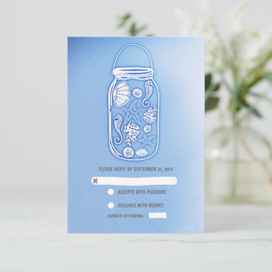 carte RSVP pour mariage en pot de plage bleu (Debout devant)