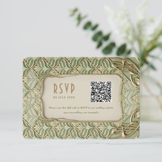Carte RSVP QR pour mariage floral vert et or (Debout devant)