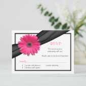 Carte RSVP Réponse au ruban noir rose Gerbera Dais (Debout devant)