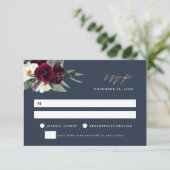 Carte RSVP ROSA Elegant Navy & Burgundy Wedding (Debout devant)