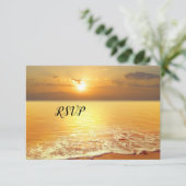 Carte RSVP Sunset Beach Wedding (Debout devant)