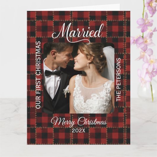 Carte Rustic Buffalo Plaid Married First Christmas  (Orchidée)