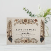 Carte rustique "Sauver la date" avec des plumes et (Debout devant)