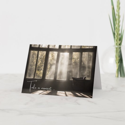 Carte Salle Lumineuse Avec Chaise Vide (Devant)