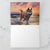 Carte Sandy Paws Akita Chien sur le coucher du soleil de (Intérieur)