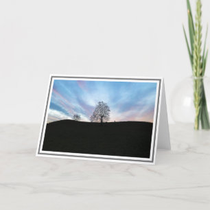 Carte Scène d'hiver Dusk avec ciel bleu, arbres et cheva